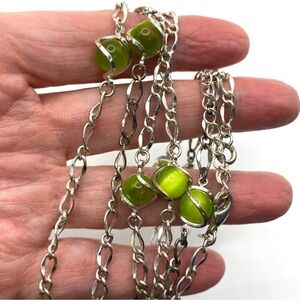 AVON Silver Tone Wrapped Glass Green Moonglow Chain Necklace